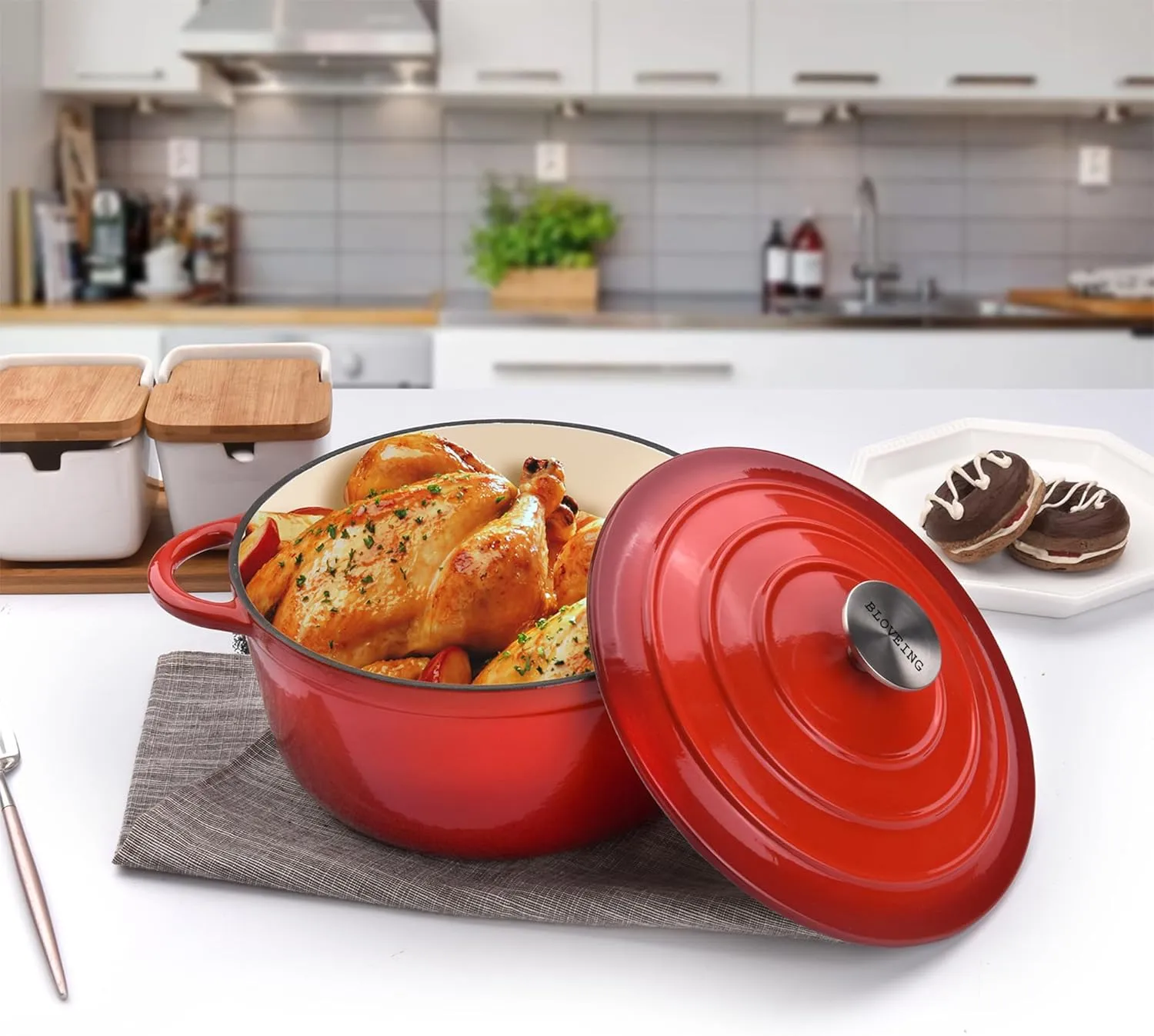4.5 QT Enameled Cast Iron Dutch Oven with Lid Round Dutch Oven Big Dual Handles Classic Round Pot for Home Baking, Cooking, Red