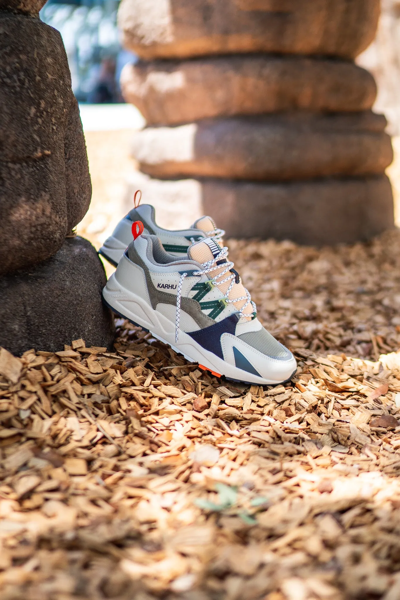 Karhu Fusion 2.0 (Lily White/Foliage Green)