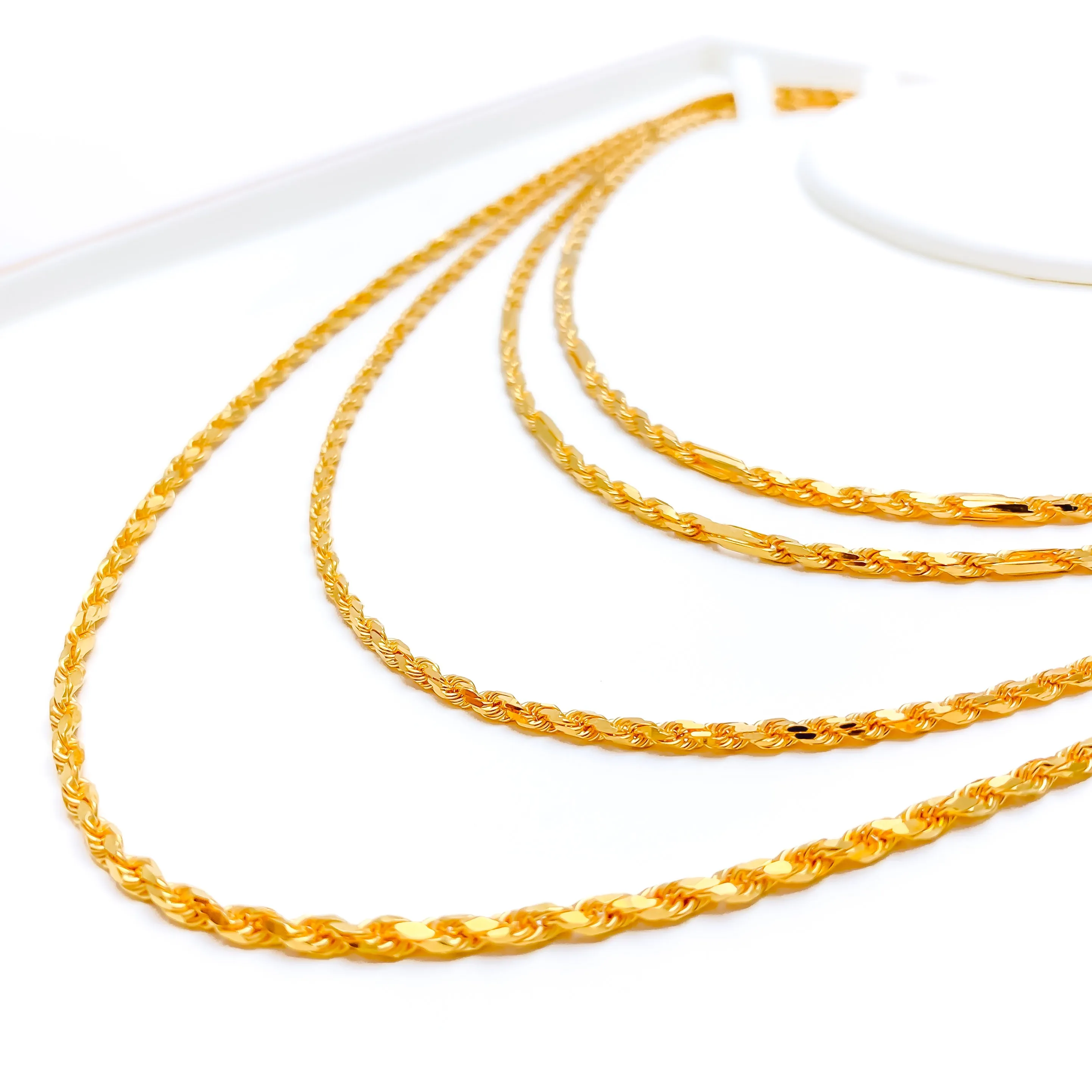 Medium Bold Reflective 22K Gold Rope Chain - 18"