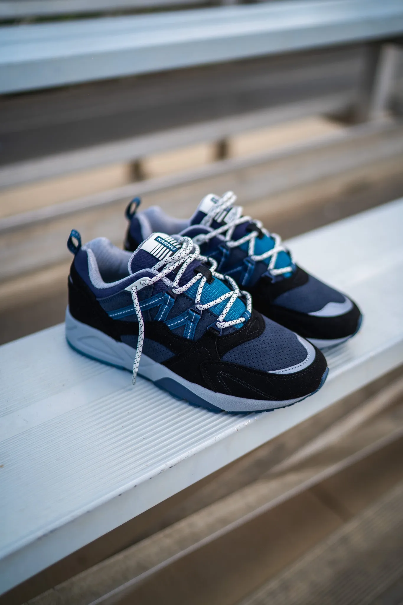 Mens Karhu Fusion 2.0 (Jet Black/Lagoon)