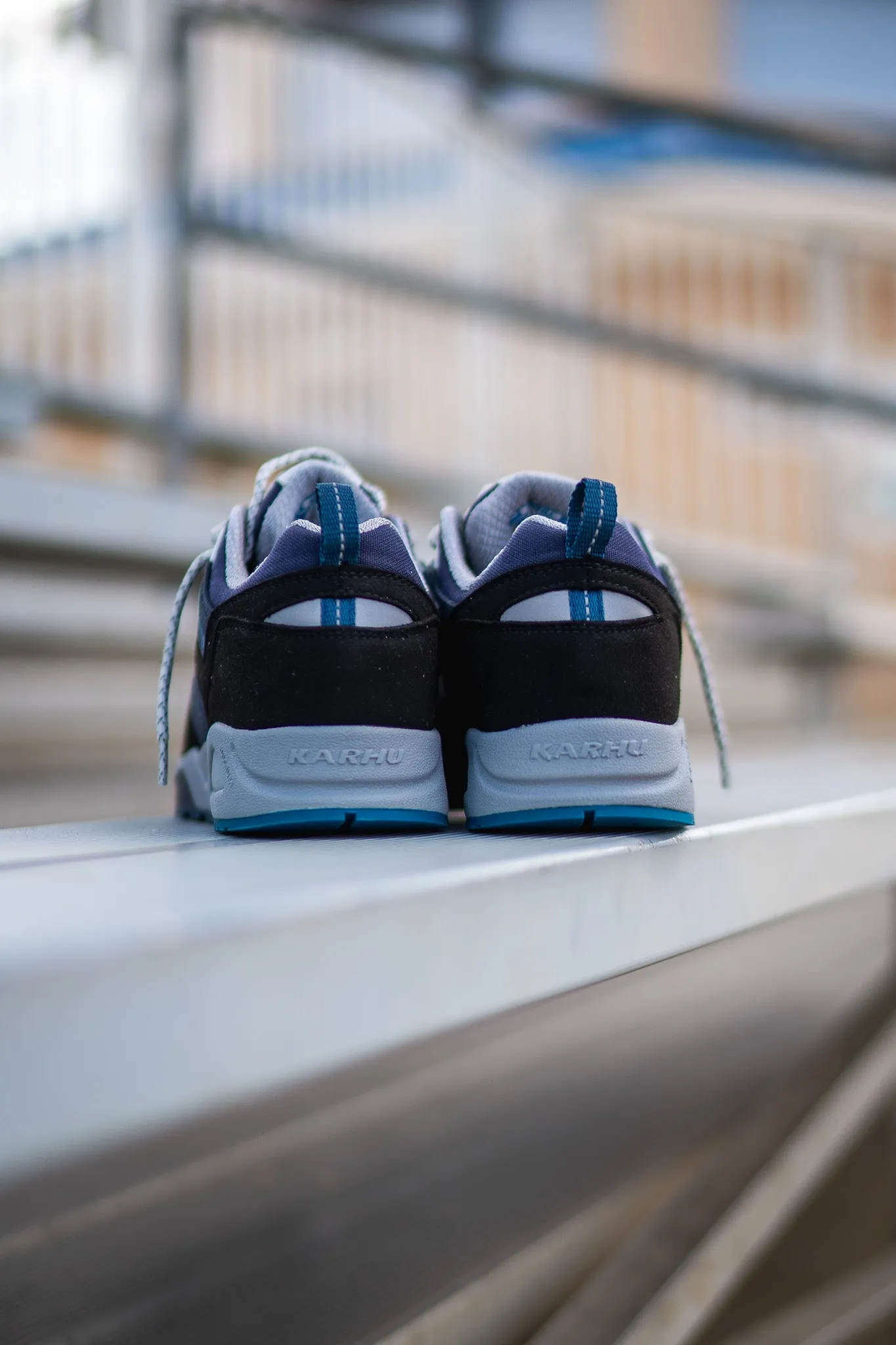 Mens Karhu Fusion 2.0 (Jet Black/Lagoon)